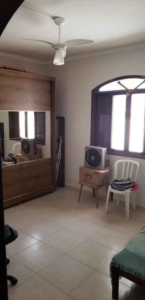 Casa, 3 quartos, 200 m² - Foto 1