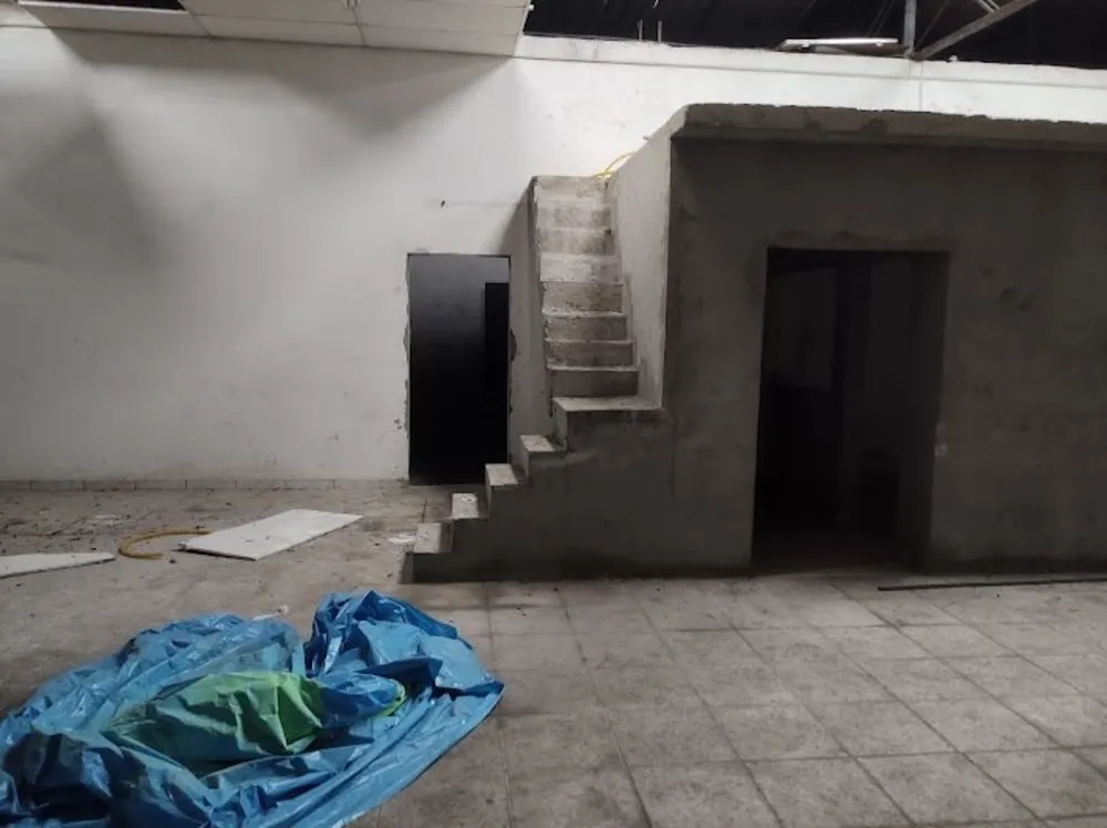 Loja-Salão, 825 m² - Foto 1