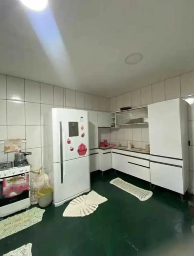 Casa, 3 quartos, 1800 m² - Foto 2