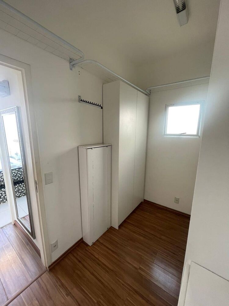 Casa à venda e aluguel com 3 quartos, 250m² - Foto 4