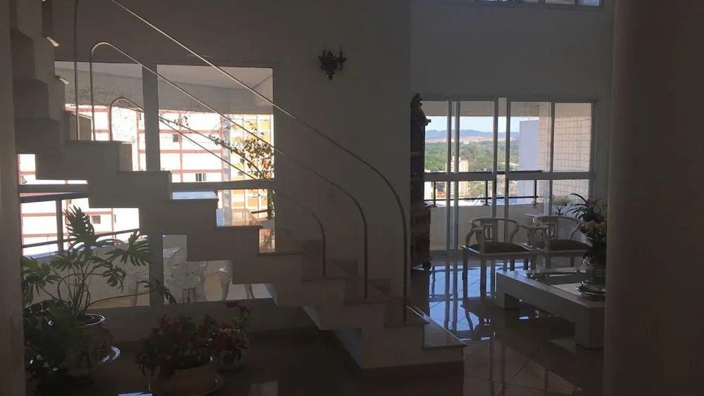 Cobertura, 3 quartos, 315 m² - Foto 1