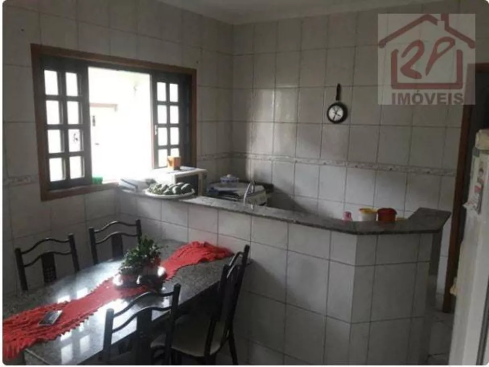 Casa à venda com 4 quartos, 130M2 - Foto 2