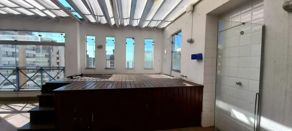 Cobertura, 3 quartos, 210 m² - Foto 3