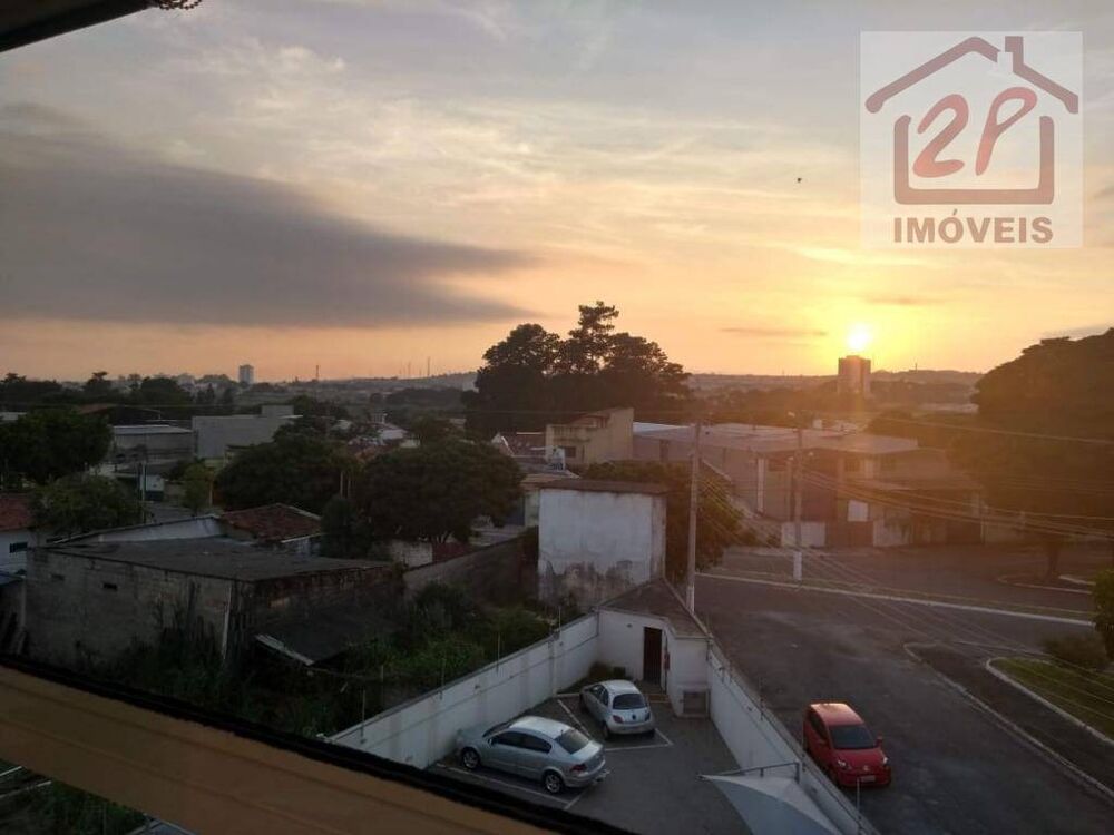 Apartamento à venda com 2 quartos, 68m² - Foto 2