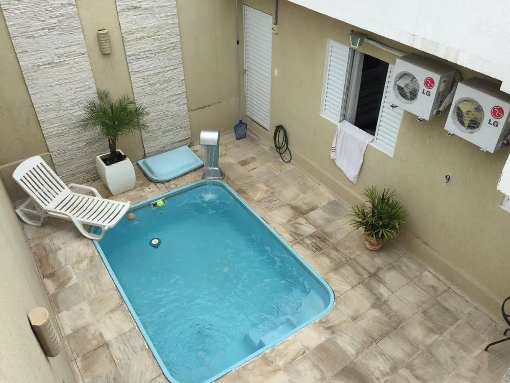 Casa, 3 quartos, 200 m² - Foto 1