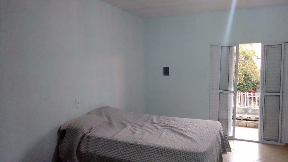 Sobrado à venda com 3 quartos, 200m² - Foto 1