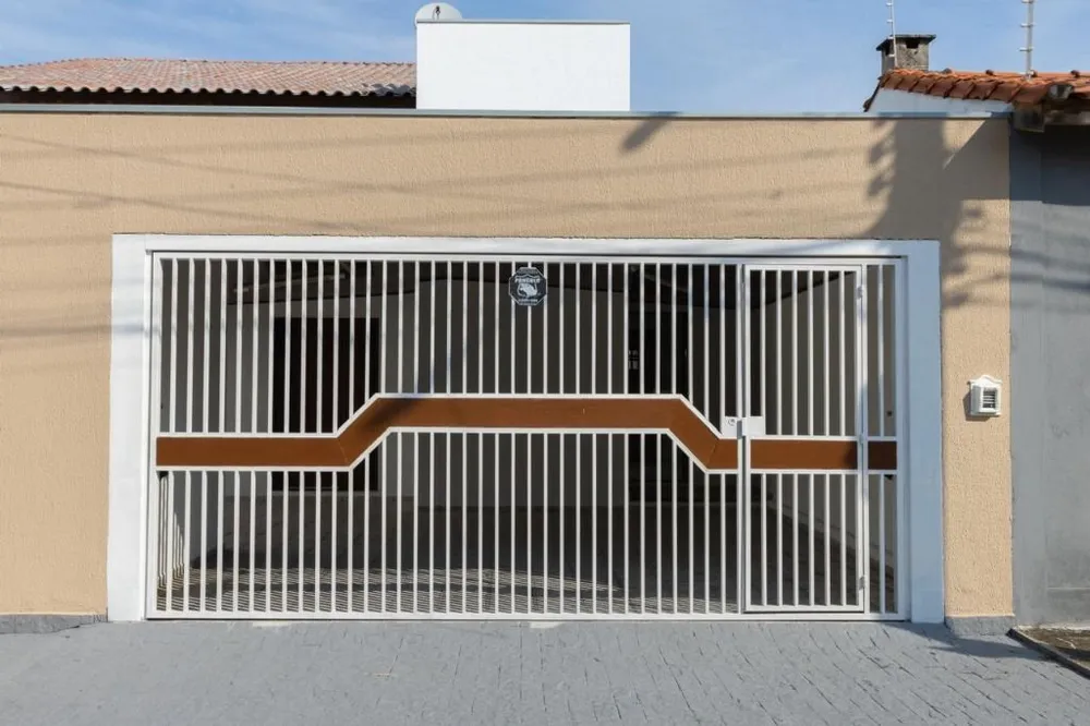 Casa, 4 quartos, 249 m² - Foto 1