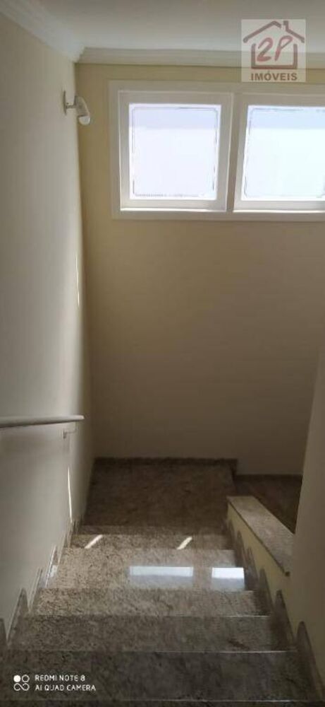 Sobrado, 3 quartos, 196 m² - Foto 1