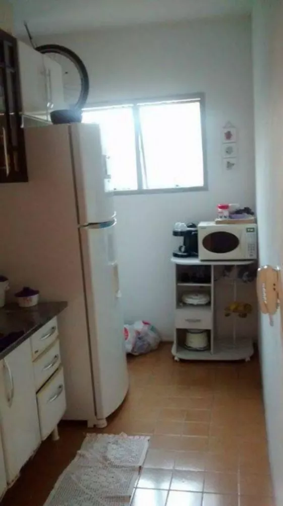 Apartamento à venda com 2 quartos, 62m² - Foto 2