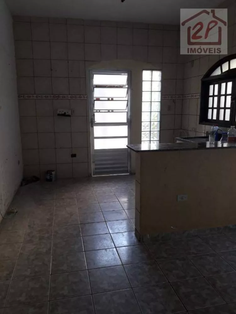 Sobrado à venda com 3 quartos, 180m² - Foto 4