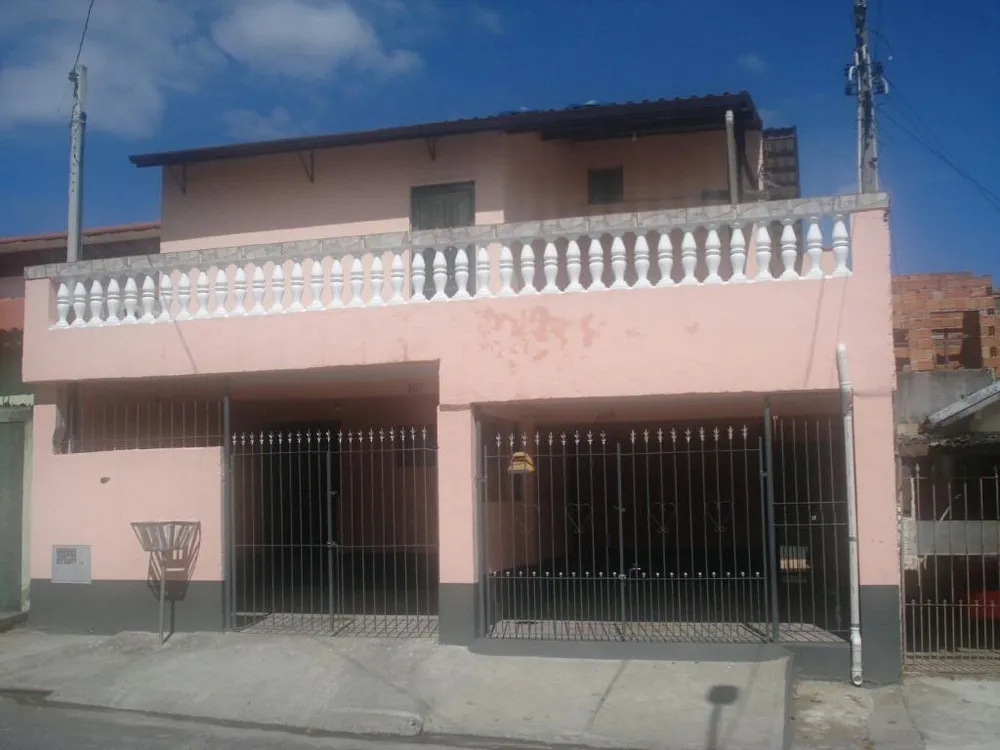 Sobrado, 5 quartos, 220 m² - Foto 1