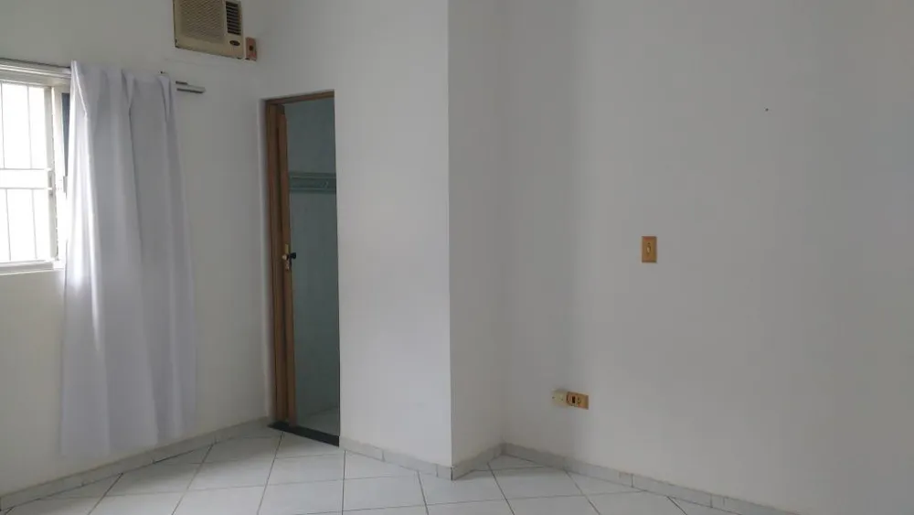 Casa, 4 quartos, 272 m² - Foto 3