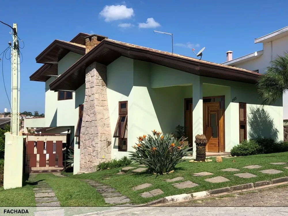 Casa, 3 quartos, 250 m² - Foto 1
