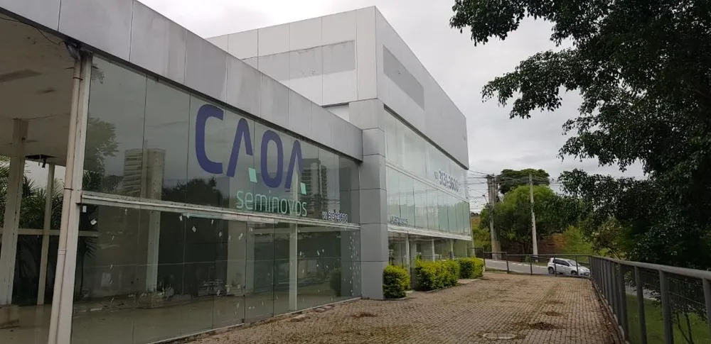 Loja-Salão, 2500 m² - Foto 1
