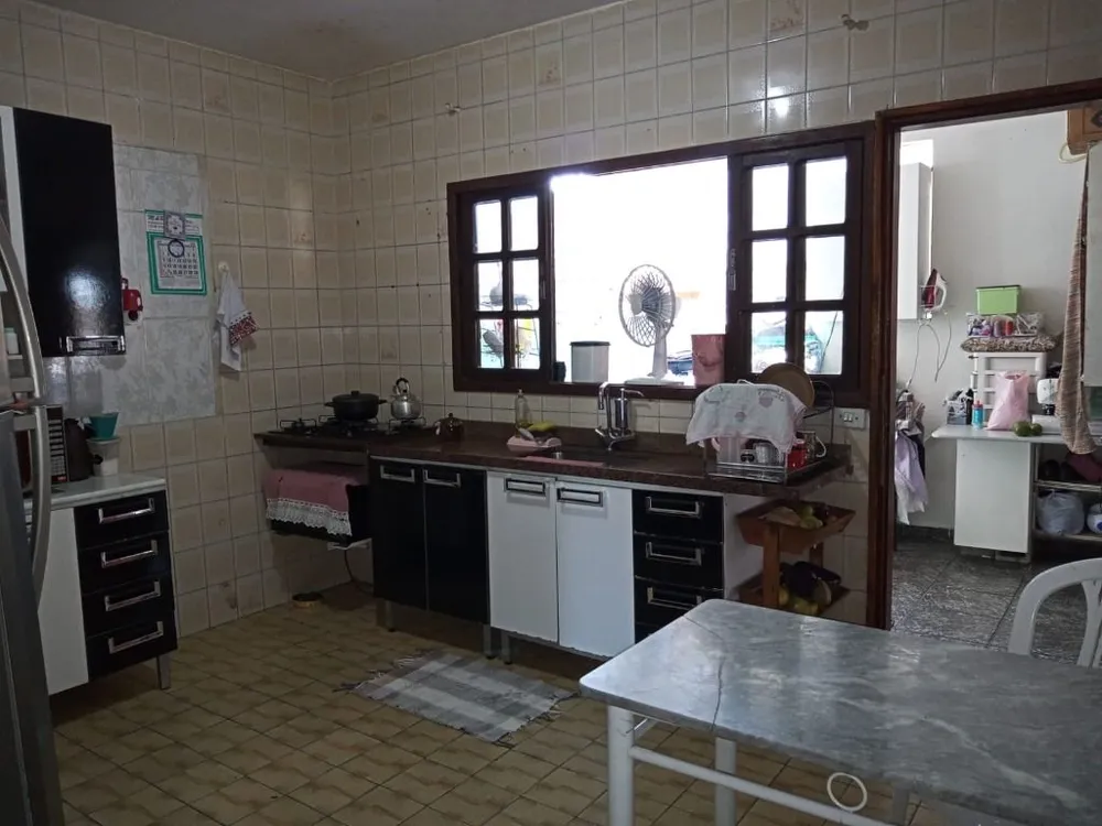 Casa, 4 quartos, 350 m² - Foto 1