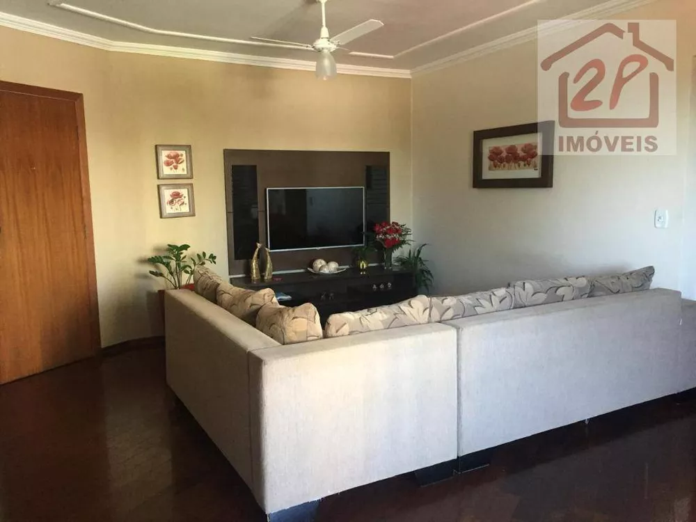 Apartamento à venda com 5 quartos, 164m² - Foto 2