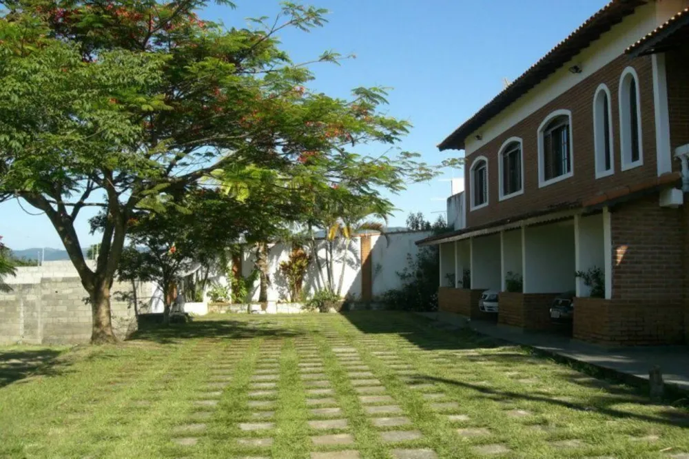 Casa, 4 quartos, 430 m² - Foto 1