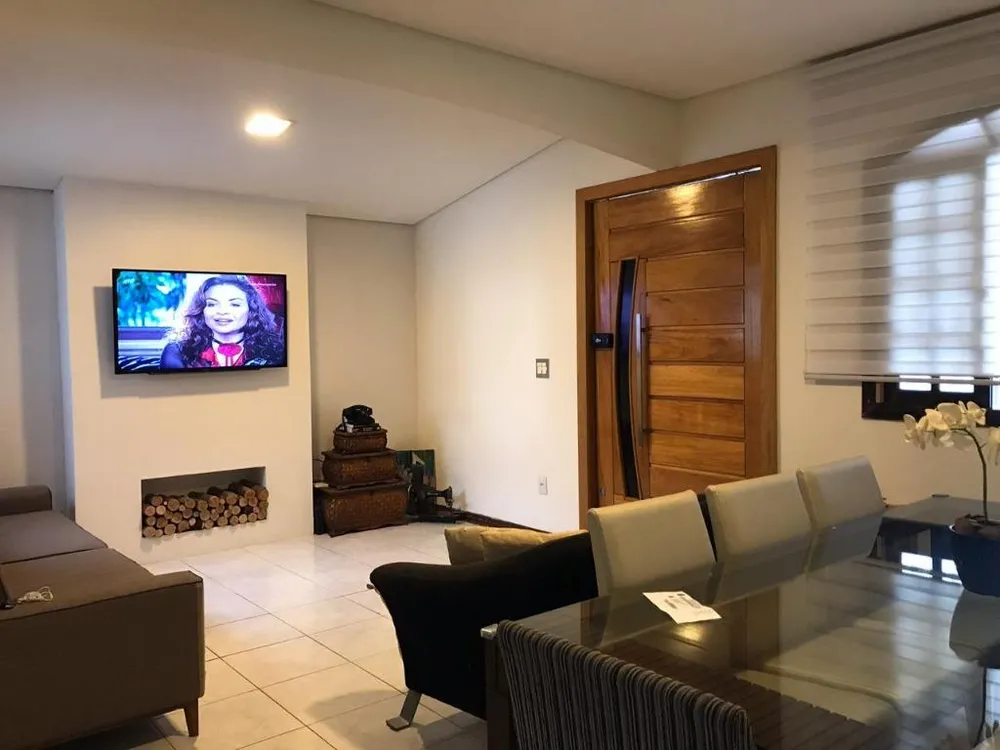Casa, 4 quartos - Foto 1