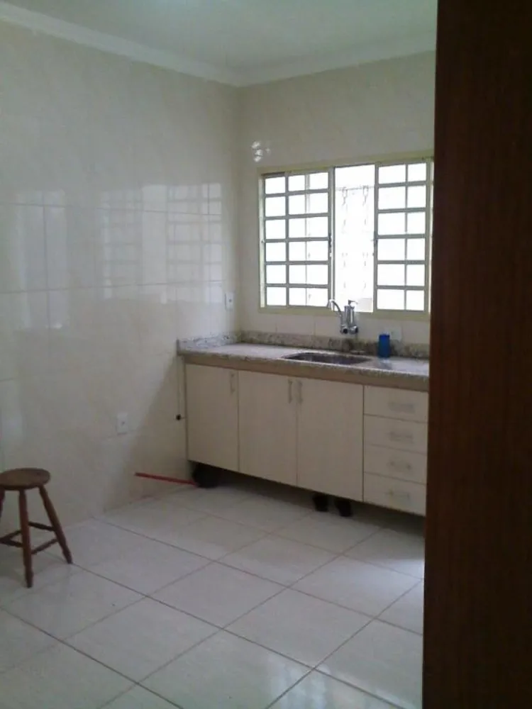 Casa, 2 quartos, 160 m² - Foto 2