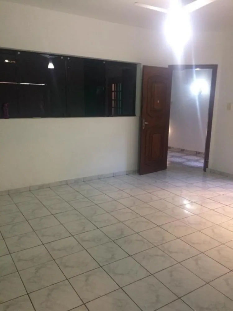 Casa, 3 quartos, 180 m² - Foto 3