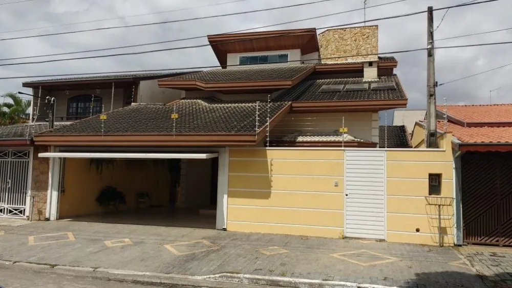 Sobrado, 4 quartos, 215 m² - Foto 1
