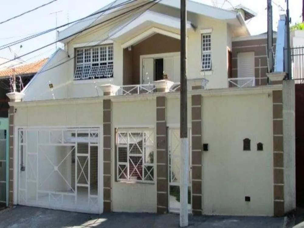 Casa, 3 quartos, 256 m² - Foto 1