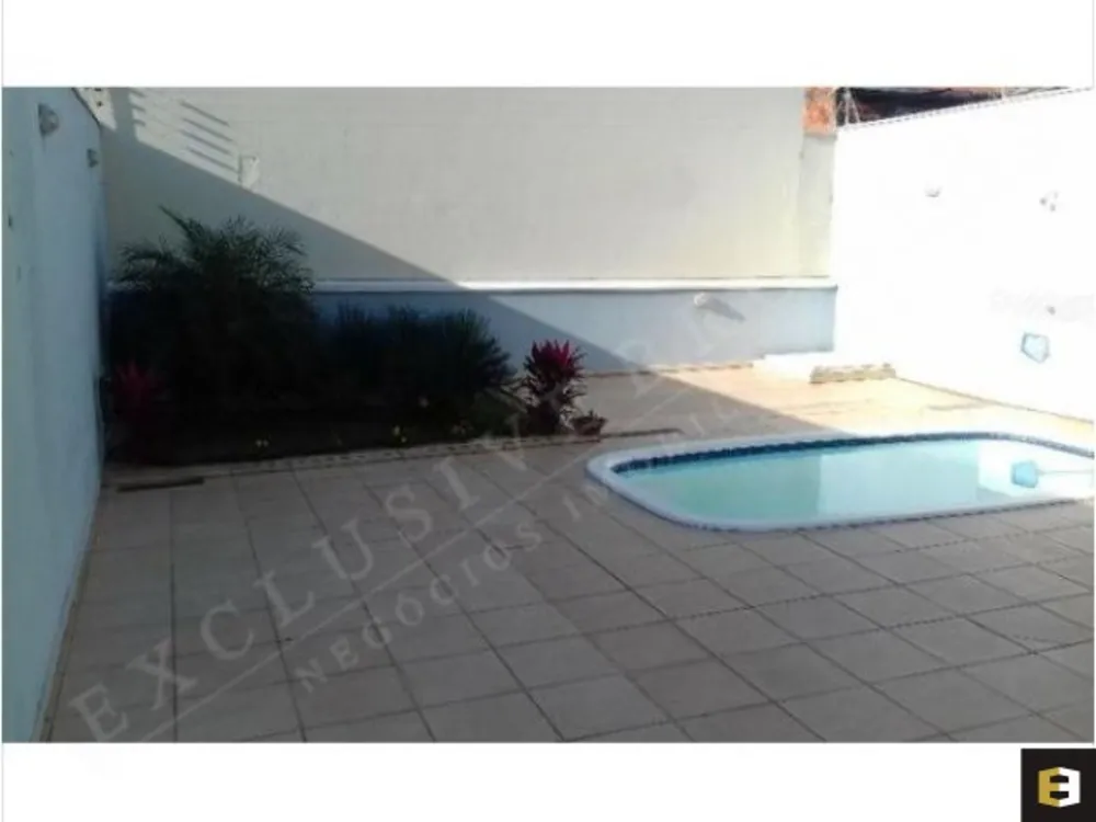 Casa, 3 quartos, 289 m² - Foto 1