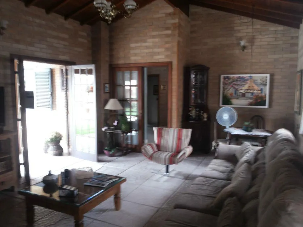 Casa, 3 quartos, 235 m² - Foto 2