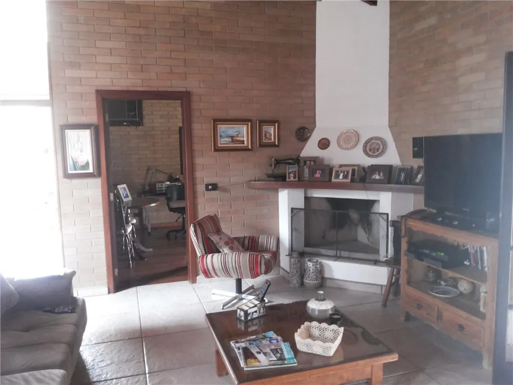 Casa, 3 quartos, 235 m² - Foto 3