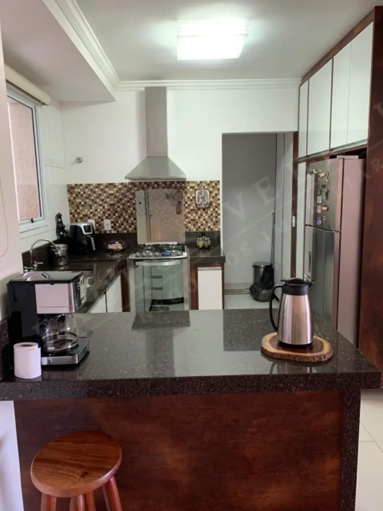 Apartamento, 3 quartos, 200 m² - Foto 1