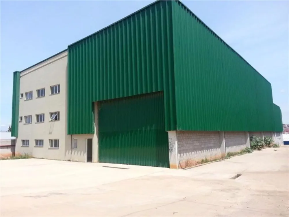 Depósito-Galpão, 3200 m² - Foto 1