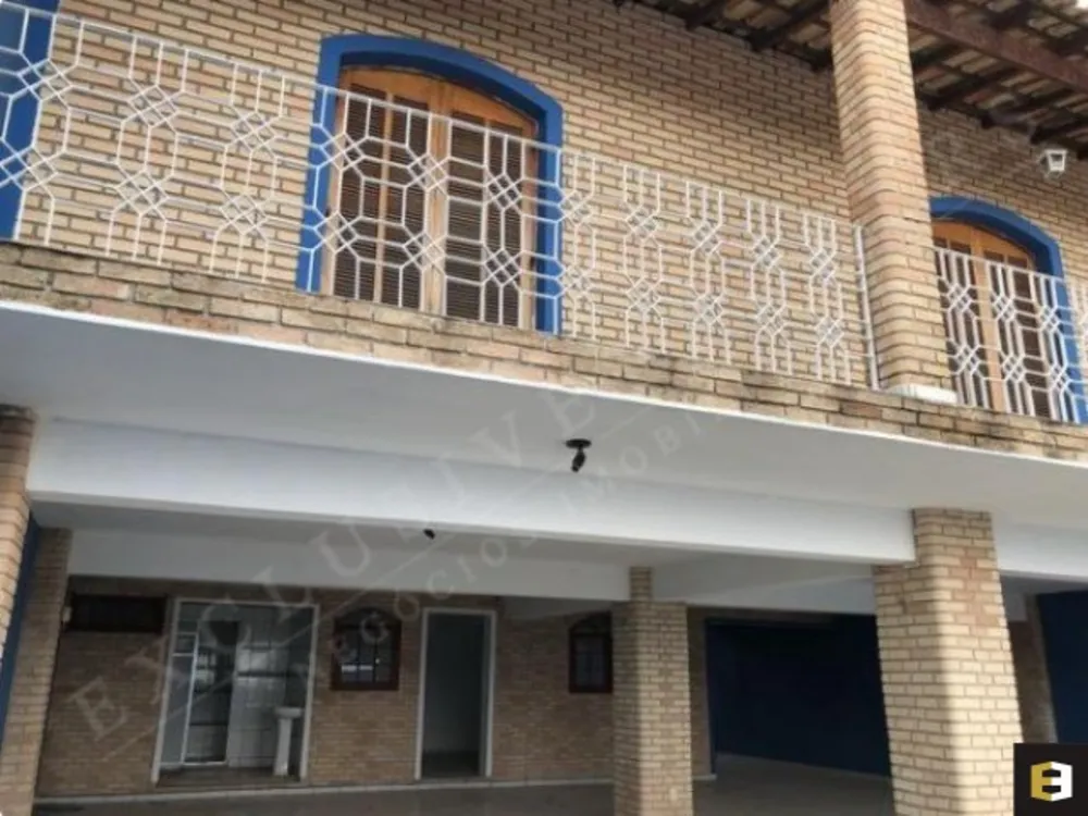 Casa, 3 quartos, 320 m² - Foto 1