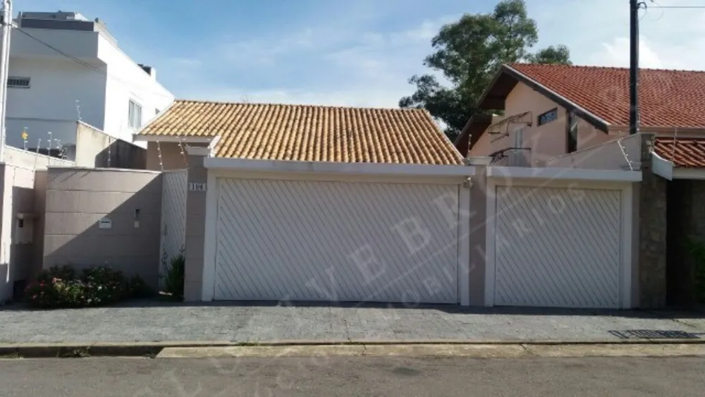 Sobrado, 3 quartos, 364 m² - Foto 1