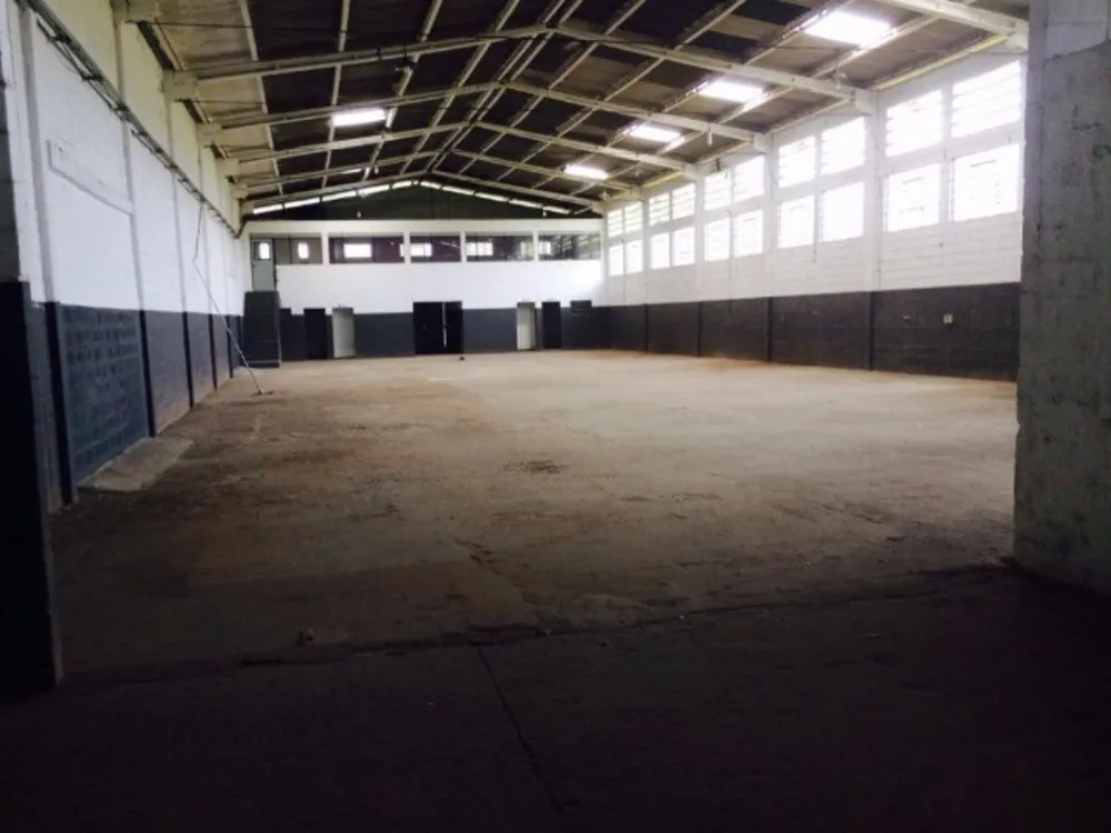 Depósito-Galpão, 1000 m² - Foto 1