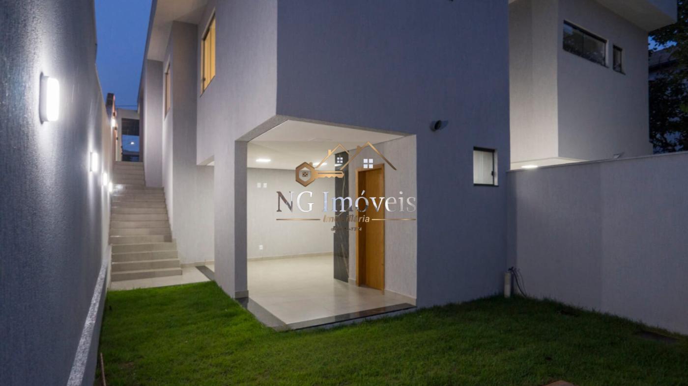 Casa à venda com 3 quartos, 67m² - Foto 13