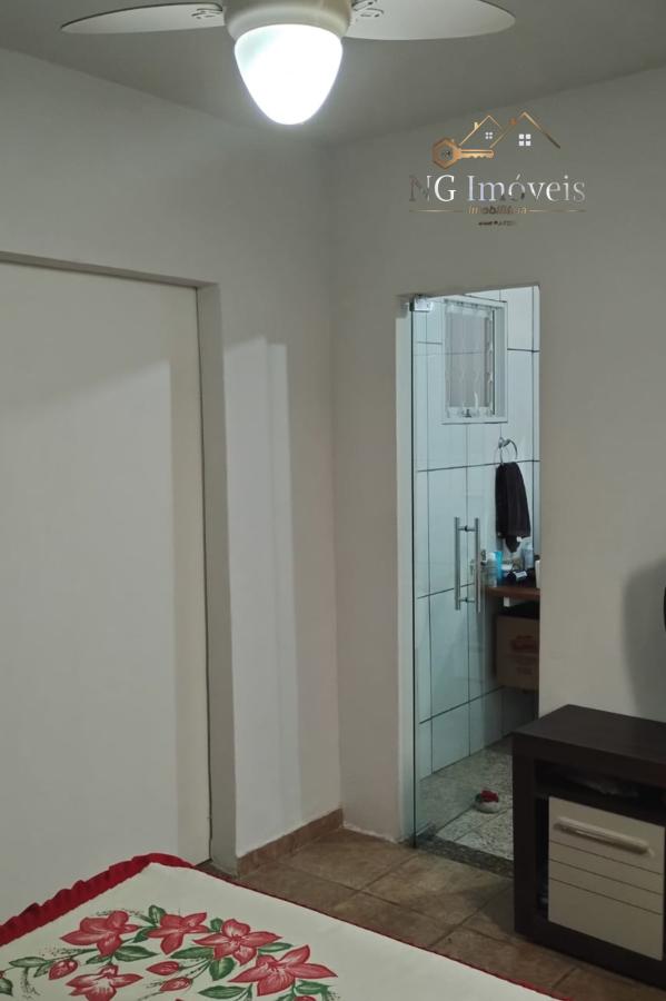 Casa à venda com 3 quartos, 100m² - Foto 13