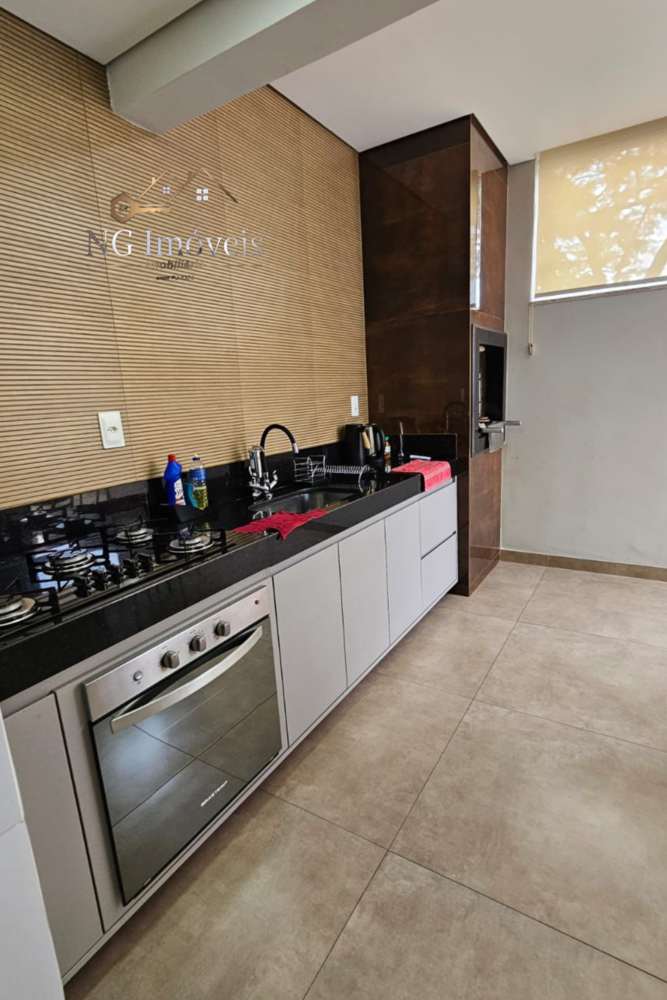 Apartamento à venda com 3 quartos, 15m² - Foto 2