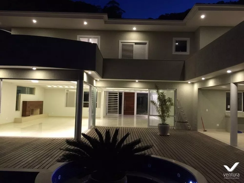 Casa, 4 quartos, 600 m² - Foto 1