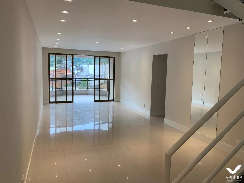 Cobertura, 3 quartos, 200 m² - Foto 1