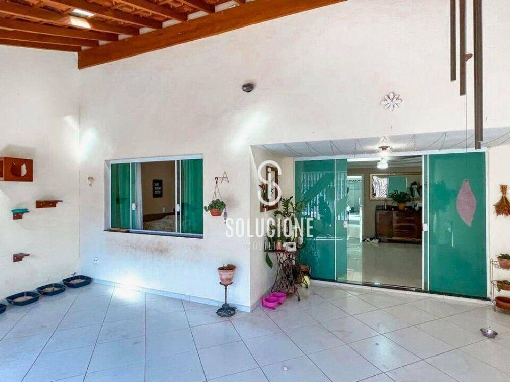 Casa, 3 quartos, 200 m² - Foto 1