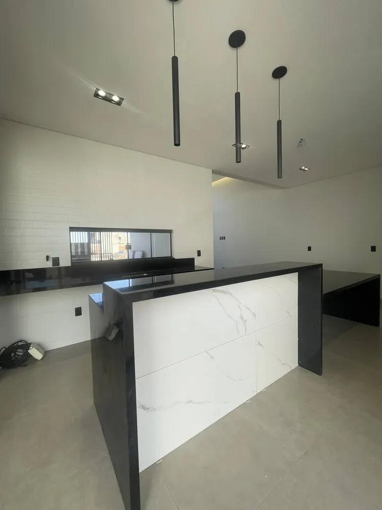 Casa, 3 quartos, 132 m² - Foto 2