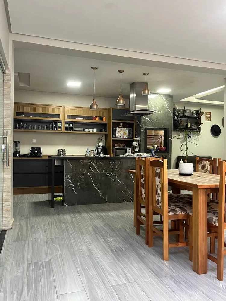 Casa, 3 quartos, 130 m² - Foto 2
