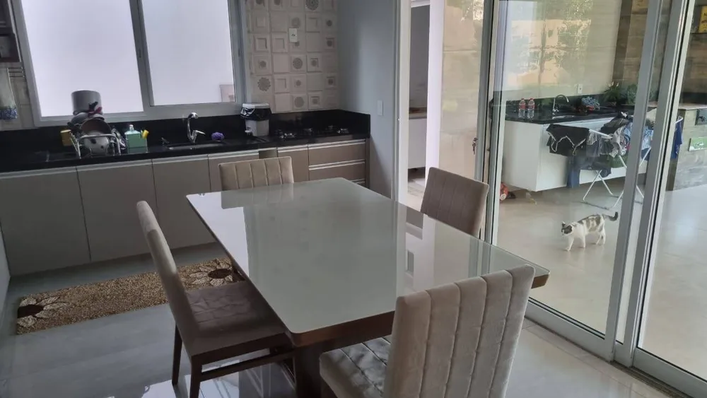 Casa, 3 quartos, 210 m² - Foto 11