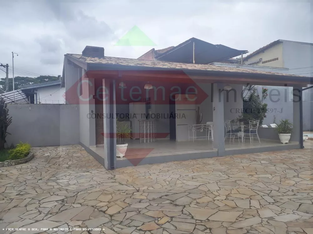 Casa, 5 quartos, 248 m² - Foto 2