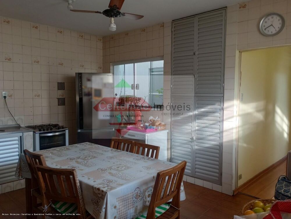 Casa, 4 quartos, 216 m² - Foto 1