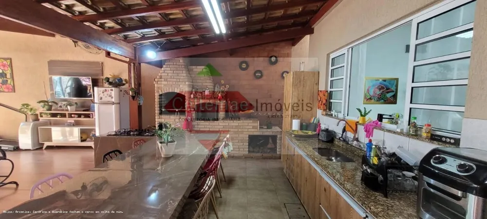 Casa, 3 quartos, 233 m² - Foto 2