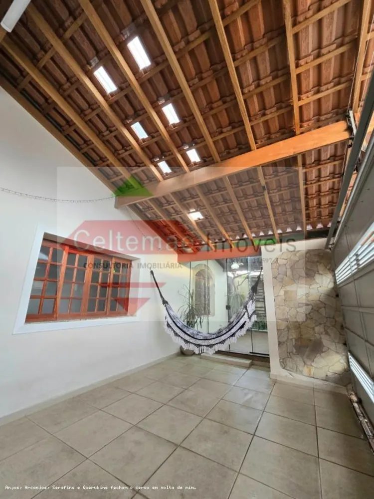 Casa, 4 quartos, 219 m² - Foto 1