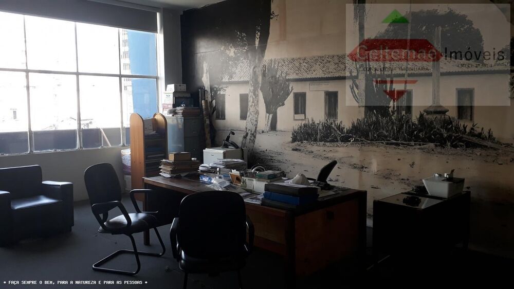 Loja-Salão, 2500 m² - Foto 1