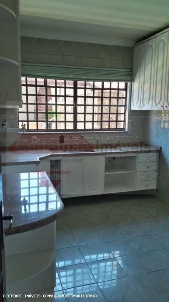 Casa, 5 quartos, 260 m² - Foto 2