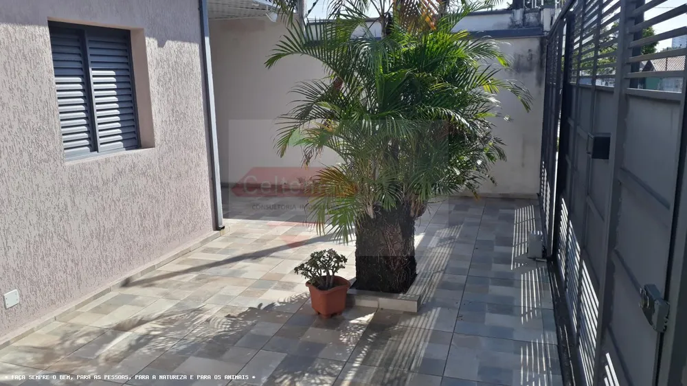 Casa, 3 quartos, 204 m² - Foto 1